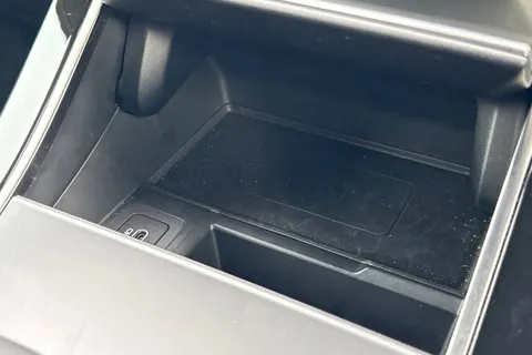 42 of 48 for Land Rover Range Rover Evoque 2.0 D200 Dynamic SE 5dr