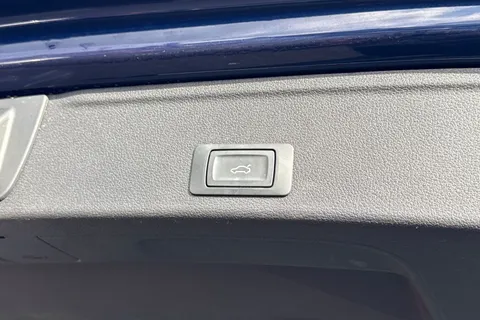 YO73PNJ Audi A4 Avant 2.0 TFSI 40 S line S Tronic Euro 6 (s/s) 5dr Thumbnail #26