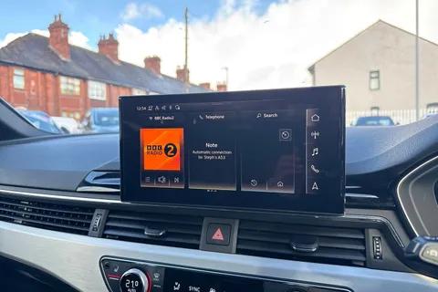 YO73PNJ Audi A4 Avant 2.0 TFSI 40 S line S Tronic Euro 6 (s/s) 5dr Thumbnail #32