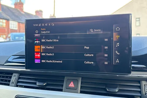 YO73PNJ Audi A4 Avant 2.0 TFSI 40 S line S Tronic Euro 6 (s/s) 5dr Thumbnail #33