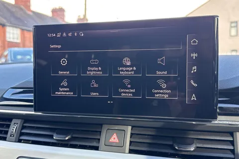 YO73PNJ Audi A4 Avant 2.0 TFSI 40 S line S Tronic Euro 6 (s/s) 5dr Thumbnail #38