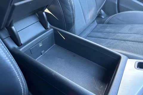 YO73PNJ Audi A4 Avant 2.0 TFSI 40 S line S Tronic Euro 6 (s/s) 5dr Thumbnail #49