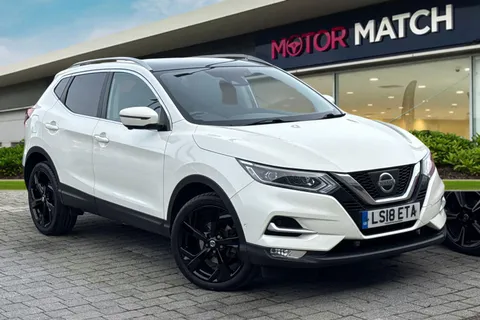 LS18ETA Nissan Qashqai 1.2 DIG-T Tekna Euro 6 (s/s) 5dr Thumbnail #2