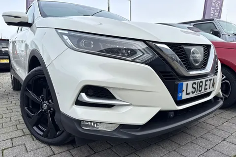 LS18ETA Nissan Qashqai 1.2 DIG-T Tekna Euro 6 (s/s) 5dr Thumbnail #10