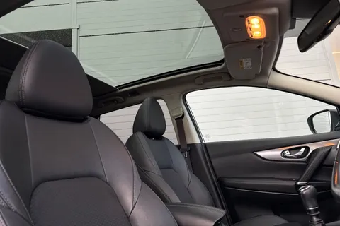 LS18ETA Nissan Qashqai 1.2 DIG-T Tekna Euro 6 (s/s) 5dr Thumbnail #25