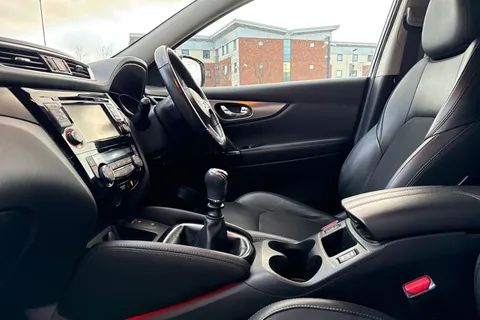 LS18ETA Nissan Qashqai 1.2 DIG-T Tekna Euro 6 (s/s) 5dr Thumbnail #29