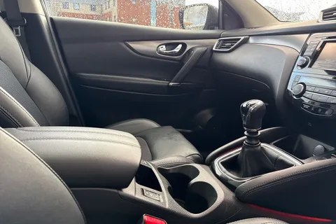 LS18ETA Nissan Qashqai 1.2 DIG-T Tekna Euro 6 (s/s) 5dr Thumbnail #43