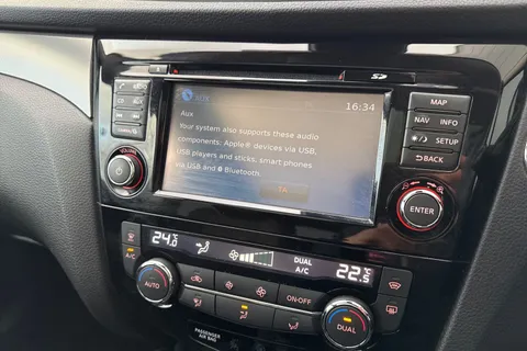 LS18ETA Nissan Qashqai 1.2 DIG-T Tekna Euro 6 (s/s) 5dr Thumbnail #46