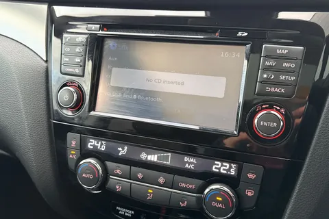 LS18ETA Nissan Qashqai 1.2 DIG-T Tekna Euro 6 (s/s) 5dr Thumbnail #47