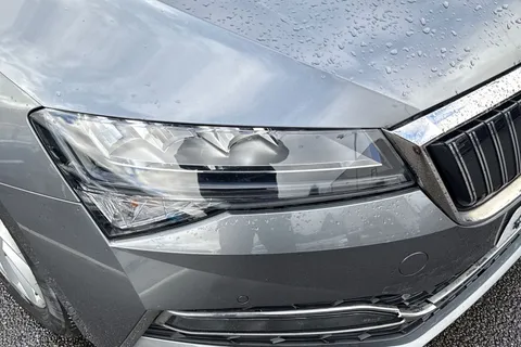 CY73FHH Škoda Superb 1.4 TSI iV 13kWh SE Technology DSG Euro 6 (s/s) 5dr Thumbnail #18