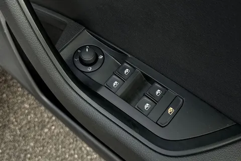 CY73FHH Škoda Superb 1.4 TSI iV 13kWh SE Technology DSG Euro 6 (s/s) 5dr Thumbnail #19