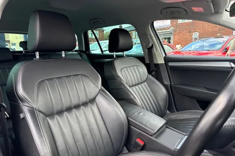 CY73FHH Škoda Superb 1.4 TSI iV 13kWh SE Technology DSG Euro 6 (s/s) 5dr Thumbnail #22