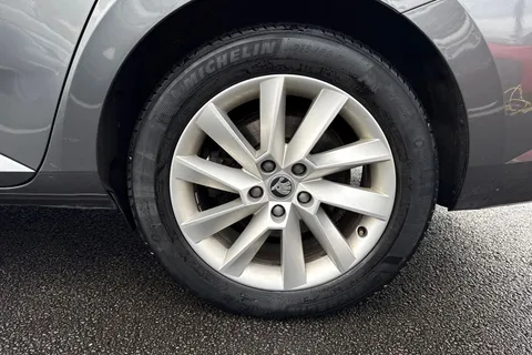 CY73FHH Škoda Superb 1.4 TSI iV 13kWh SE Technology DSG Euro 6 (s/s) 5dr Thumbnail #24