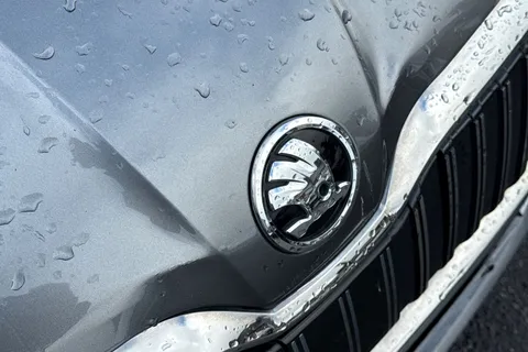 CY73FHH Škoda Superb 1.4 TSI iV 13kWh SE Technology DSG Euro 6 (s/s) 5dr Thumbnail #26