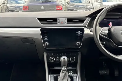 CY73FHH Škoda Superb 1.4 TSI iV 13kWh SE Technology DSG Euro 6 (s/s) 5dr Thumbnail #39