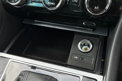 CY73FHH Škoda Superb 1.4 TSI iV 13kWh SE Technology DSG Euro 6 (s/s) 5dr Thumbnail #49