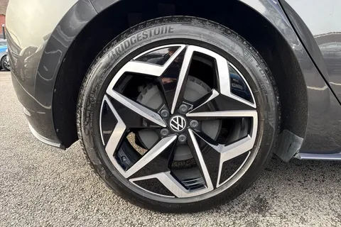 22 of 55 for Volkswagen ID.3 Pro Performance 58kWh 1ST Edition Auto 5dr