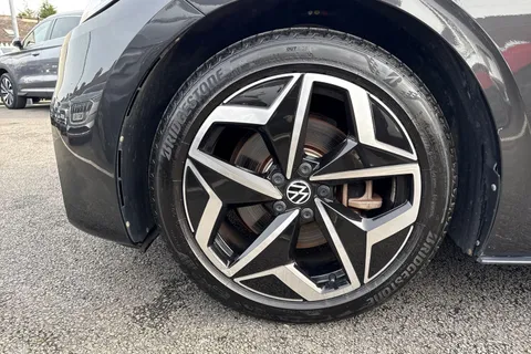 24 of 55 for Volkswagen ID.3 Pro Performance 58kWh 1ST Edition Auto 5dr