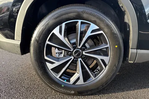  BYD Sealion 5 1.5 DM-i 12.96kWh Comfort CVT Auto Euro 6 (s/s) 5dr Thumbnail #7