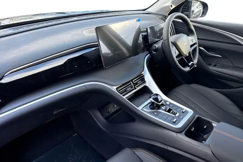  BYD Sealion 5 1.5 DM-i 12.96kWh Comfort CVT Auto Euro 6 (s/s) 5dr Thumbnail #9