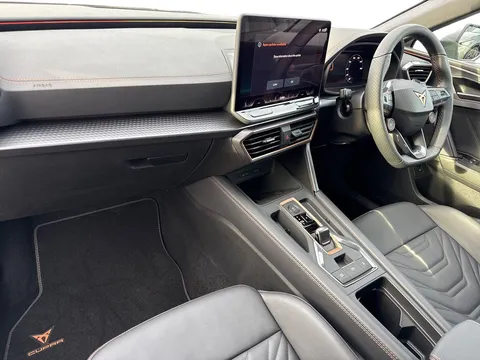 KM75HRG CUPRA Leon 1.5 eHybrid 204 V3 5dr DSG ** DELIVERY MILEAGE** Thumbnail #9