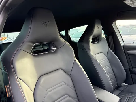 KM75HRG CUPRA Leon 1.5 eHybrid 204 V3 5dr DSG ** DELIVERY MILEAGE** Thumbnail #21