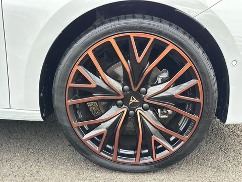 KM75HRG CUPRA Leon 1.5 eHybrid 204 V3 5dr DSG ** DELIVERY MILEAGE** Thumbnail #22