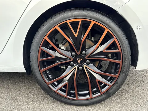 KM75HRG CUPRA Leon 1.5 eHybrid 204 V3 5dr DSG ** DELIVERY MILEAGE** Thumbnail #24