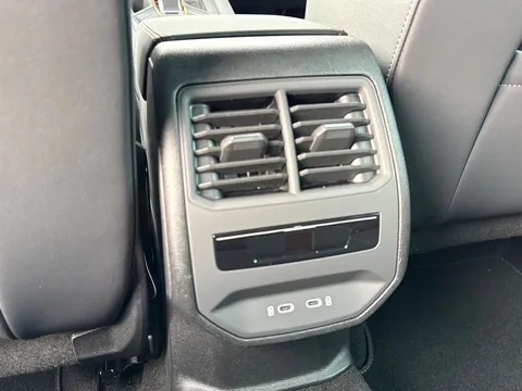 KM75HRG CUPRA Leon 1.5 eHybrid 204 V3 5dr DSG ** DELIVERY MILEAGE** Thumbnail #28