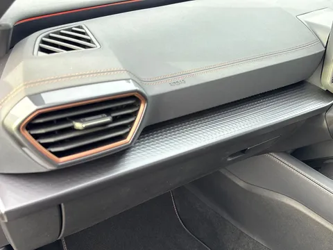 KM75HRG CUPRA Leon 1.5 eHybrid 204 V3 5dr DSG ** DELIVERY MILEAGE** Thumbnail #29