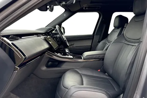 3 of 48 for Land Rover Range Rover Sport 3.0 D300 Dynamic SE 5dr