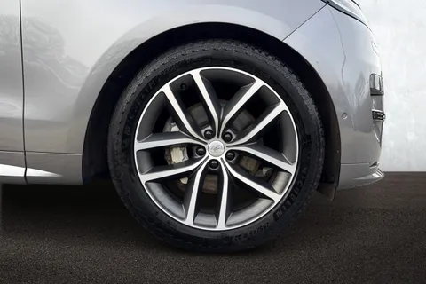 9 of 48 for Land Rover Range Rover Sport 3.0 D300 Dynamic SE 5dr