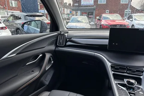  BYD Sealion 5 1.5 DM-i 12.96kWh Comfort CVT Auto Euro 6 (s/s) 5dr Thumbnail #15