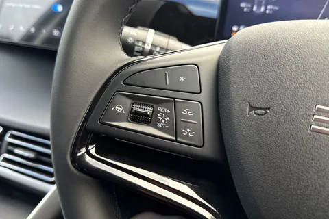  BYD Sealion 5 1.5 DM-i 12.96kWh Comfort CVT Auto Euro 6 (s/s) 5dr Thumbnail #38