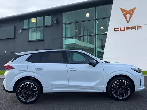 KM75HXF CUPRA Terramar 2.0 TSI 265 VZ2 5dr DSG 4Drive **DELIVERY MILEAGE** Thumbnail #4