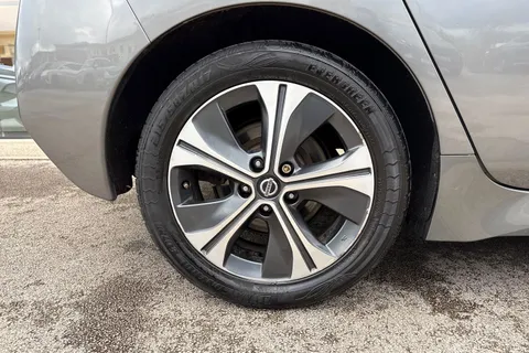 ND70HPU Nissan Leaf 40kWh N-Connecta Auto 5dr Thumbnail #10