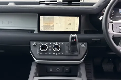 DP72HFH Land Rover Defender 90 3.0 D250 MHEV X-Dynamic SE SUV 3dr Diesel Auto 4WD Euro 6 (s/s) (250 ps) Thumbnail #16