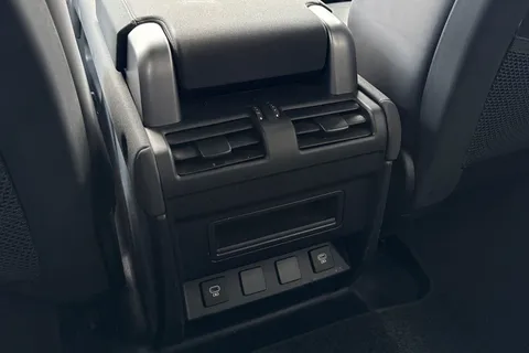 DP72HFH Land Rover Defender 90 3.0 D250 MHEV X-Dynamic SE SUV 3dr Diesel Auto 4WD Euro 6 (s/s) (250 ps) Thumbnail #20