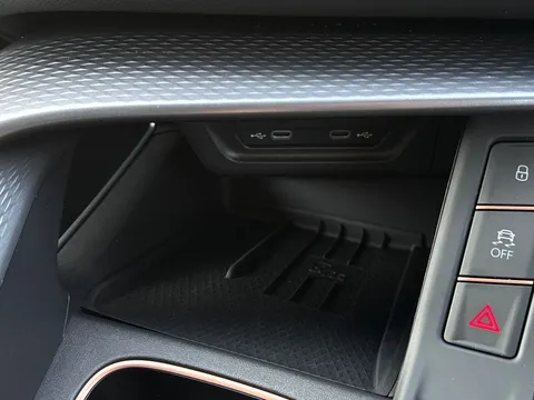 DC25RWF CUPRA Terramar 1.5 eTSI 150 V2 5dr DSG Thumbnail #38