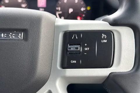 DP72HFH Land Rover Defender 90 3.0 D250 MHEV X-Dynamic SE SUV 3dr Diesel Auto 4WD Euro 6 (s/s) (250 ps) Thumbnail #43