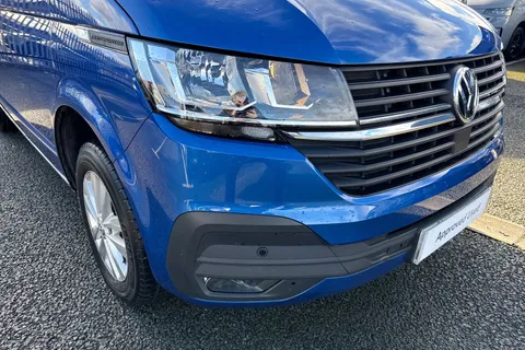 CX72NTE Volkswagen Transporter 2.0 TDI T30 Highline FWD SWB Euro 6 (s/s) 5dr Thumbnail #10