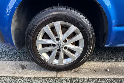 CX72NTE Volkswagen Transporter 2.0 TDI T30 Highline FWD SWB Euro 6 (s/s) 5dr Thumbnail #11