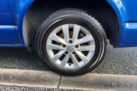 CX72NTE Volkswagen Transporter 2.0 TDI T30 Highline FWD SWB Euro 6 (s/s) 5dr Thumbnail #12