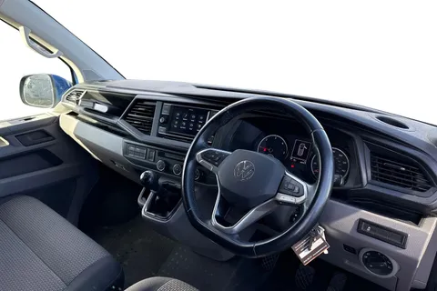CX72NTE Volkswagen Transporter 2.0 TDI T30 Highline FWD SWB Euro 6 (s/s) 5dr Thumbnail #15