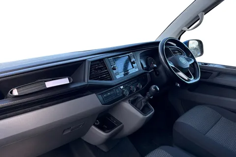 CX72NTE Volkswagen Transporter 2.0 TDI T30 Highline FWD SWB Euro 6 (s/s) 5dr Thumbnail #16