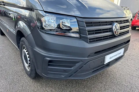 CX74ZPU Volkswagen Crafter 2.0 TDI CR35 Commerce FWD MWB High Roof Euro 6 (s/s) 5dr Thumbnail #9