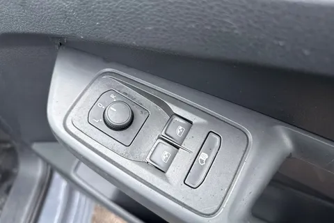 CX25LLR Volkswagen Caddy 2.0 TDI C20 Commerce SWB Euro 6 (s/s) 5dr Thumbnail #21