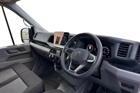 14 of 46 for Volkswagen Crafter 2.0 TDI CR35 Commerce FWD MWB High Roof Euro 6 (s/s) 5dr