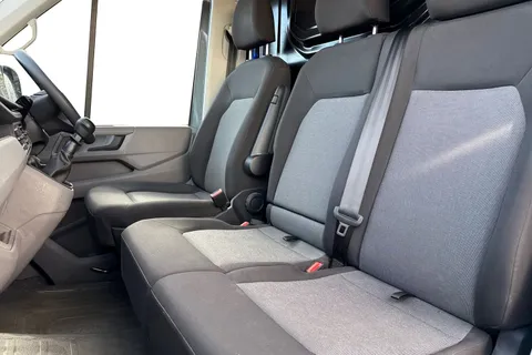 16 of 46 for Volkswagen Crafter 2.0 TDI CR35 Commerce FWD MWB High Roof Euro 6 (s/s) 5dr