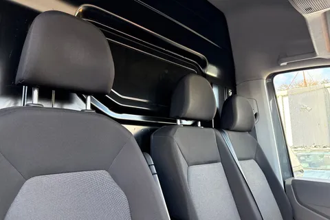 24 of 46 for Volkswagen Crafter 2.0 TDI CR35 Commerce FWD MWB High Roof Euro 6 (s/s) 5dr